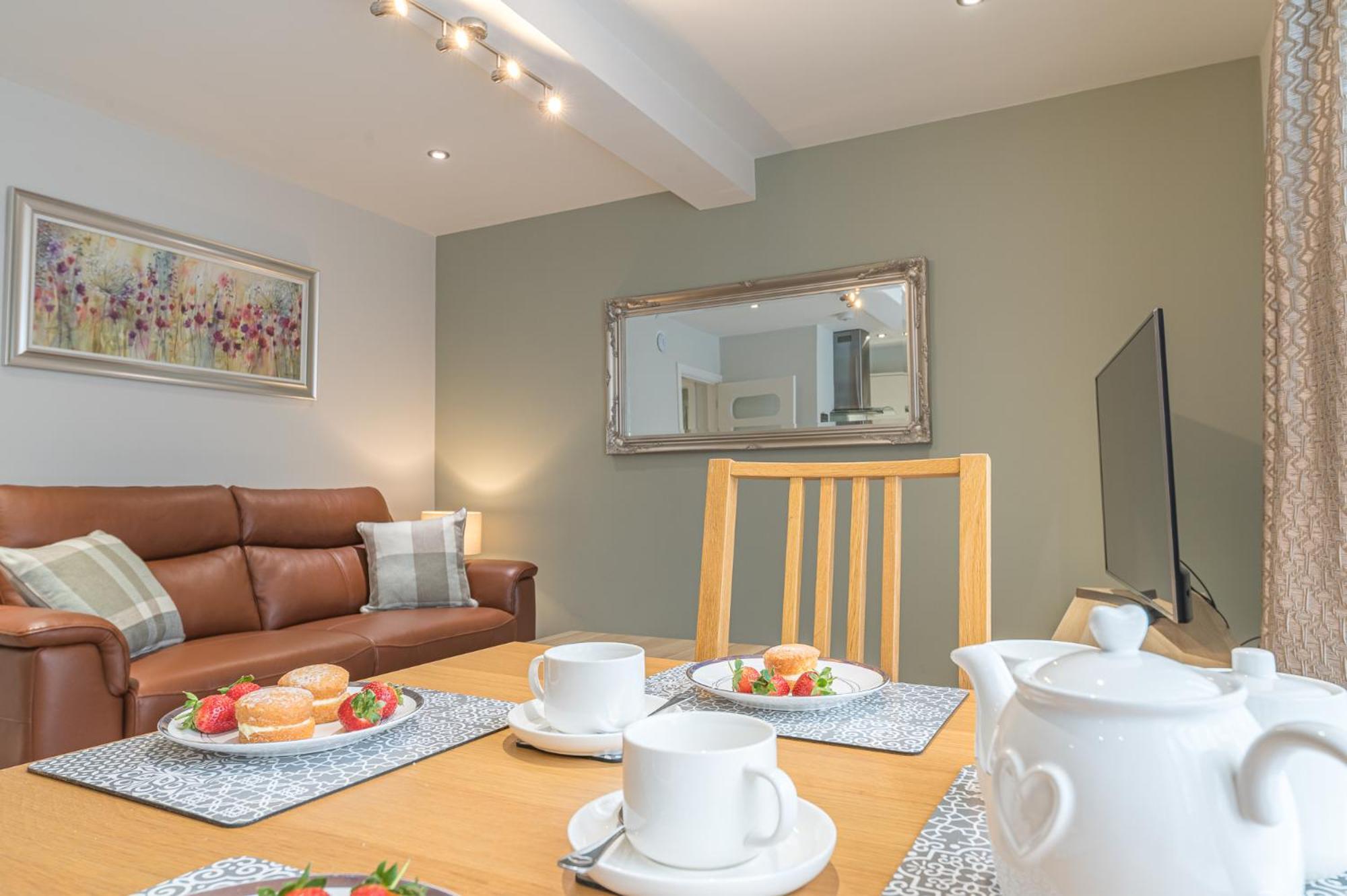 Abbey Apartments Modern Aparthotel For Tourists & Professionals バロー・イン・ファーネス エクステリア 写真
