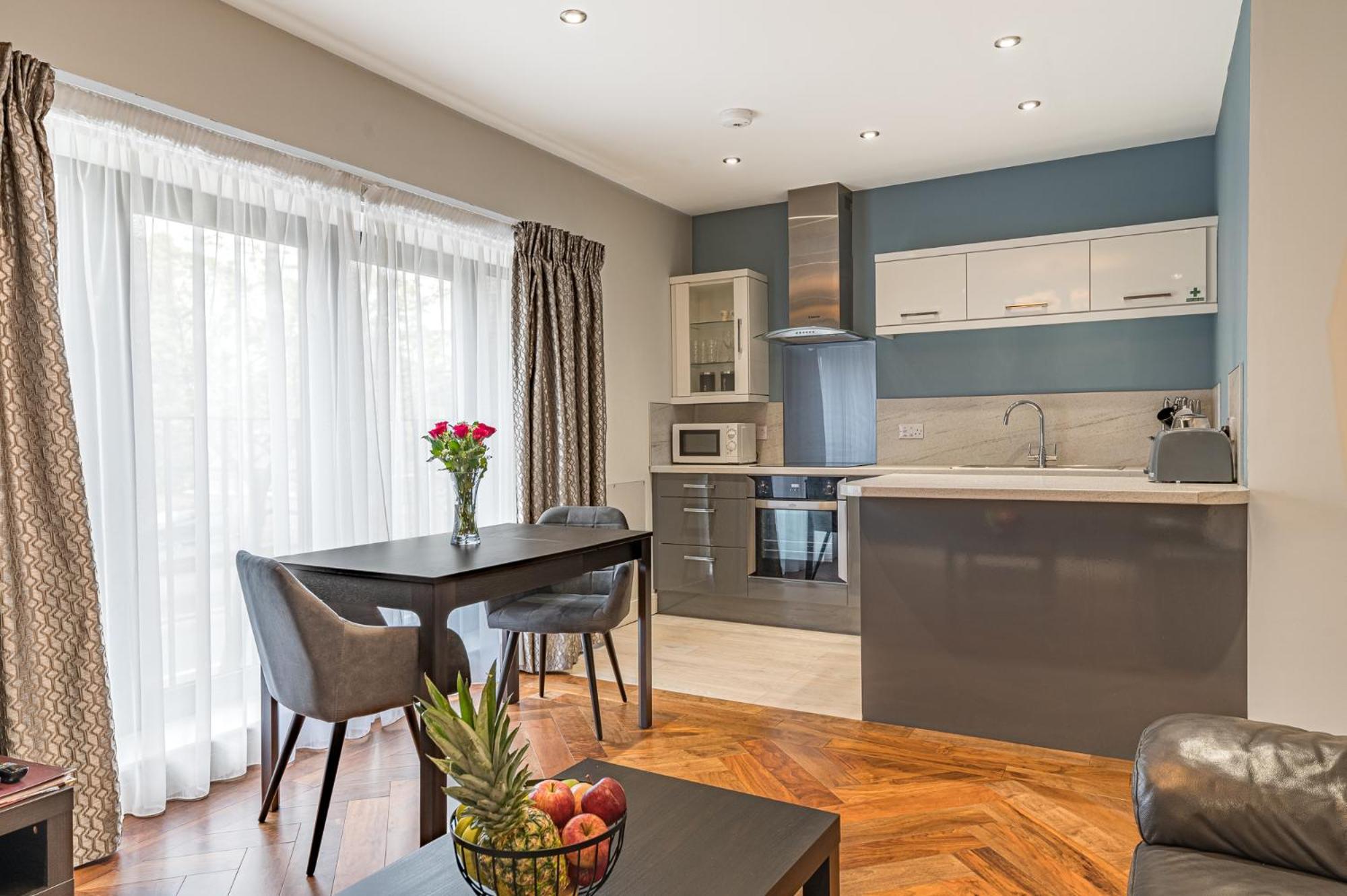Abbey Apartments Modern Aparthotel For Tourists & Professionals バロー・イン・ファーネス エクステリア 写真