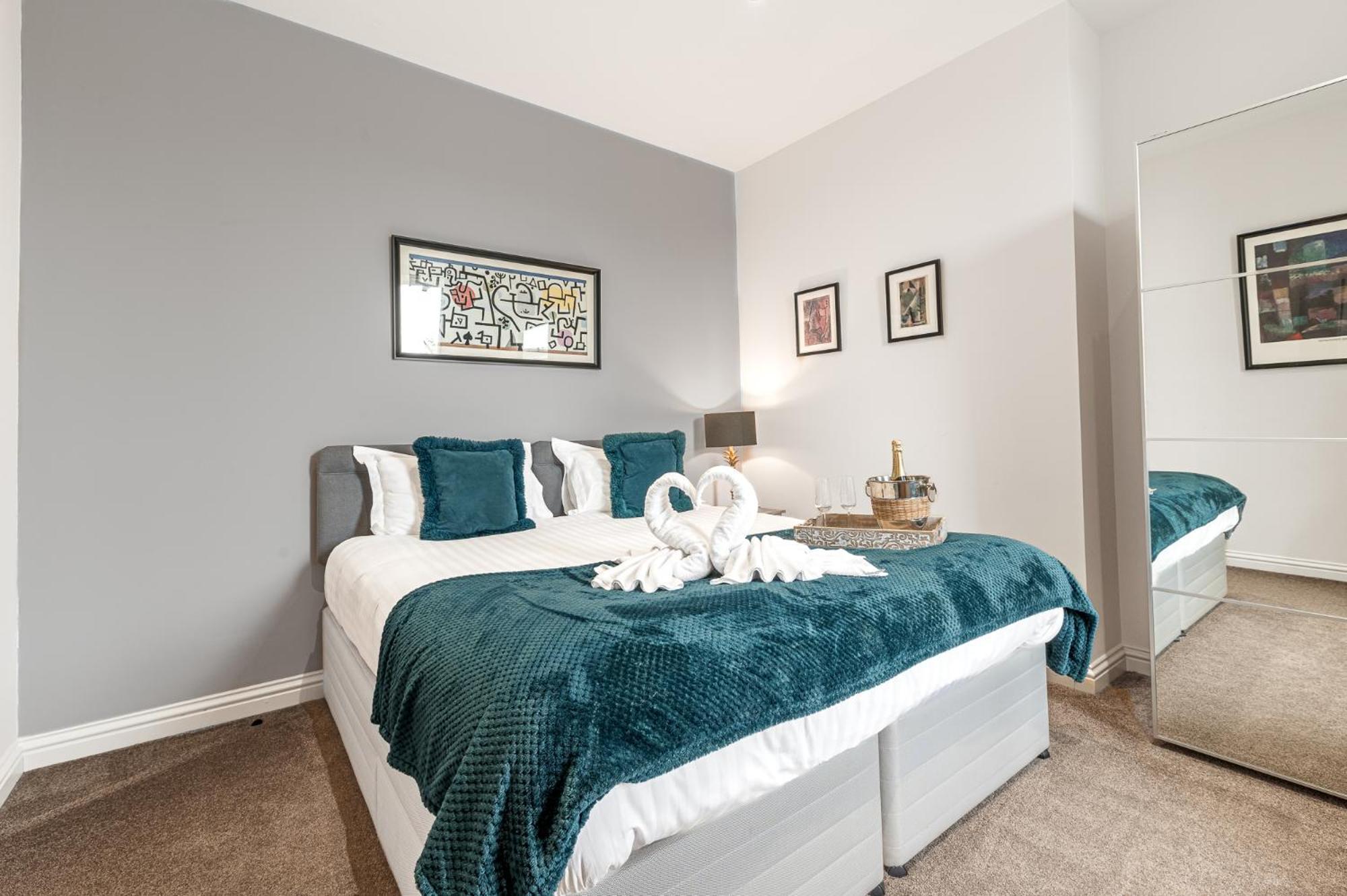 Abbey Apartments Modern Aparthotel For Tourists & Professionals バロー・イン・ファーネス エクステリア 写真