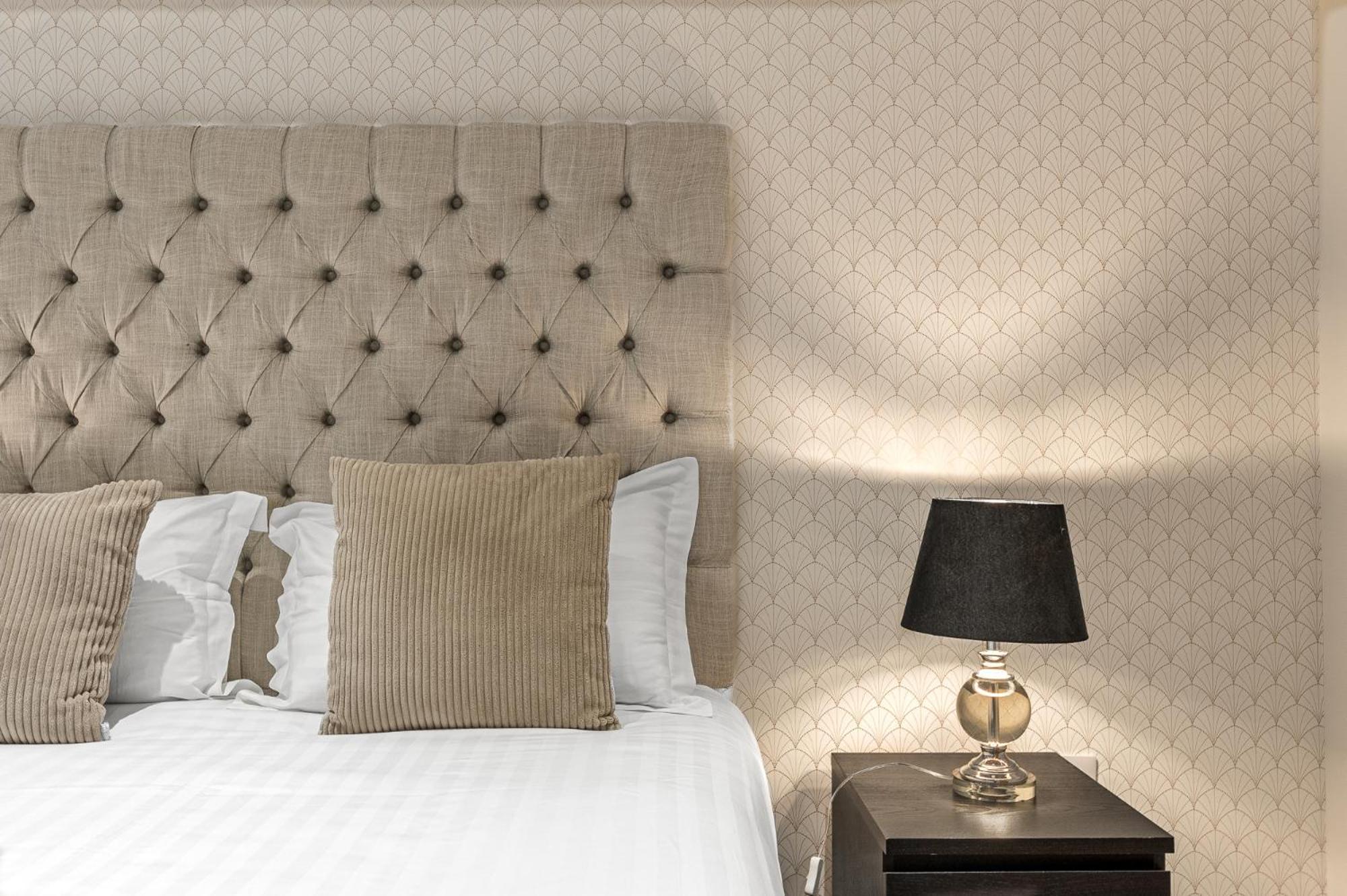 Abbey Apartments Modern Aparthotel For Tourists & Professionals バロー・イン・ファーネス 部屋 写真